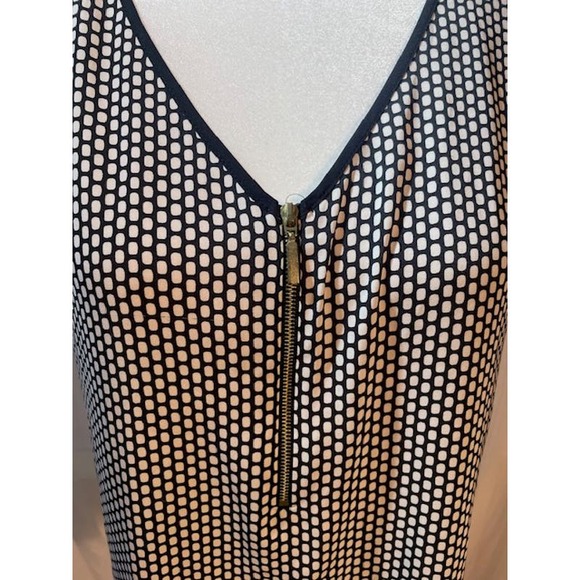 Express Size Small Sleeveless Blouse White & Black Geometric Pattern - Picture 2 of 5